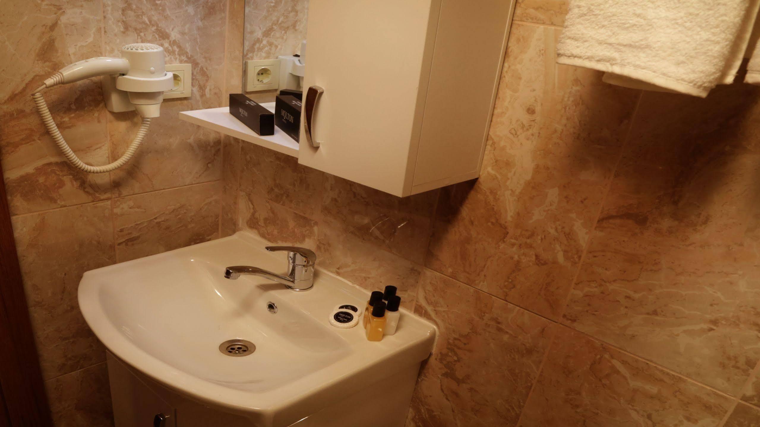 Sisli Mls Hotel Istanbul Bagian luar foto